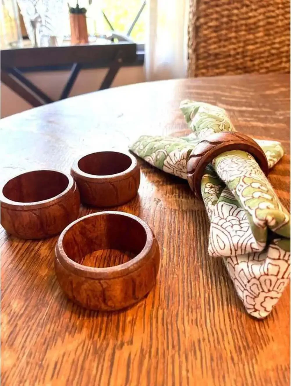 Vintage wood napkin rings (set of 4)